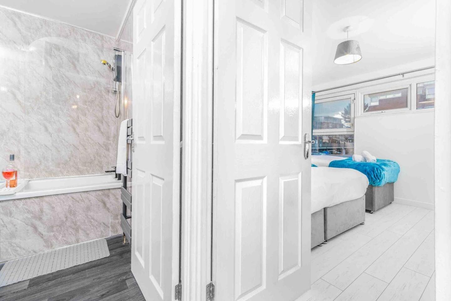 Apartment 2 Bedroom In City-centre With Free Parking